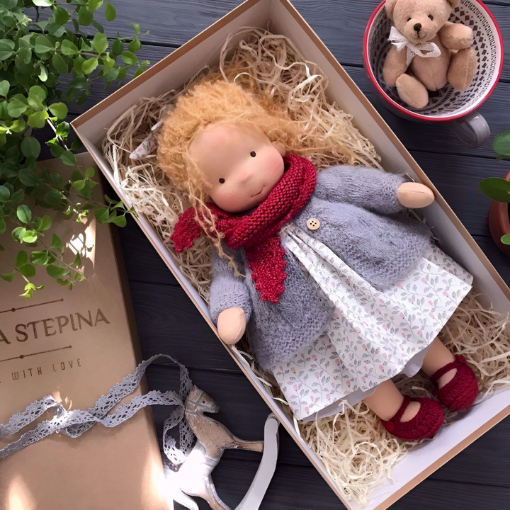 Käsintehty Waldorf Sylidukke