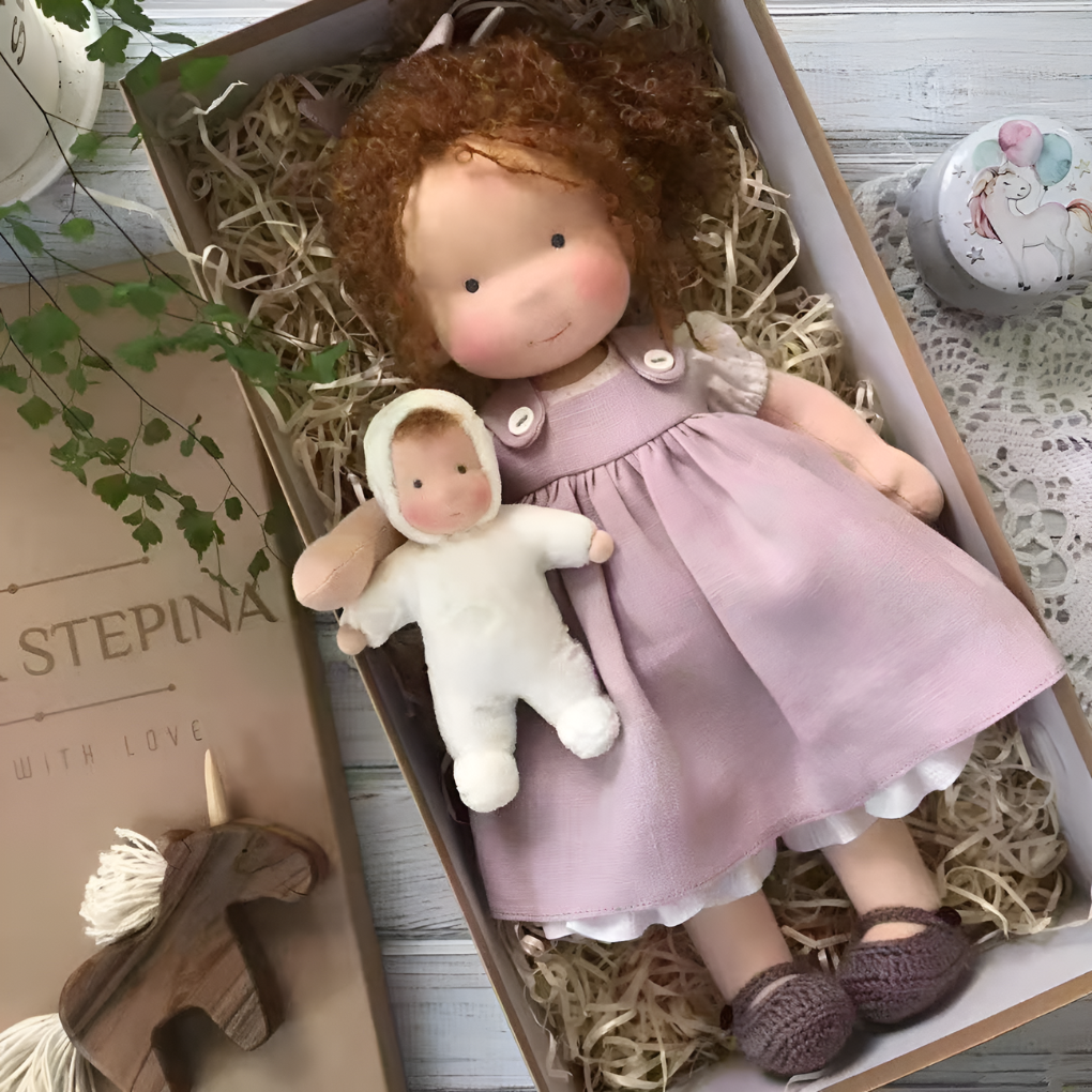 Käsintehty Waldorf Sylidukke