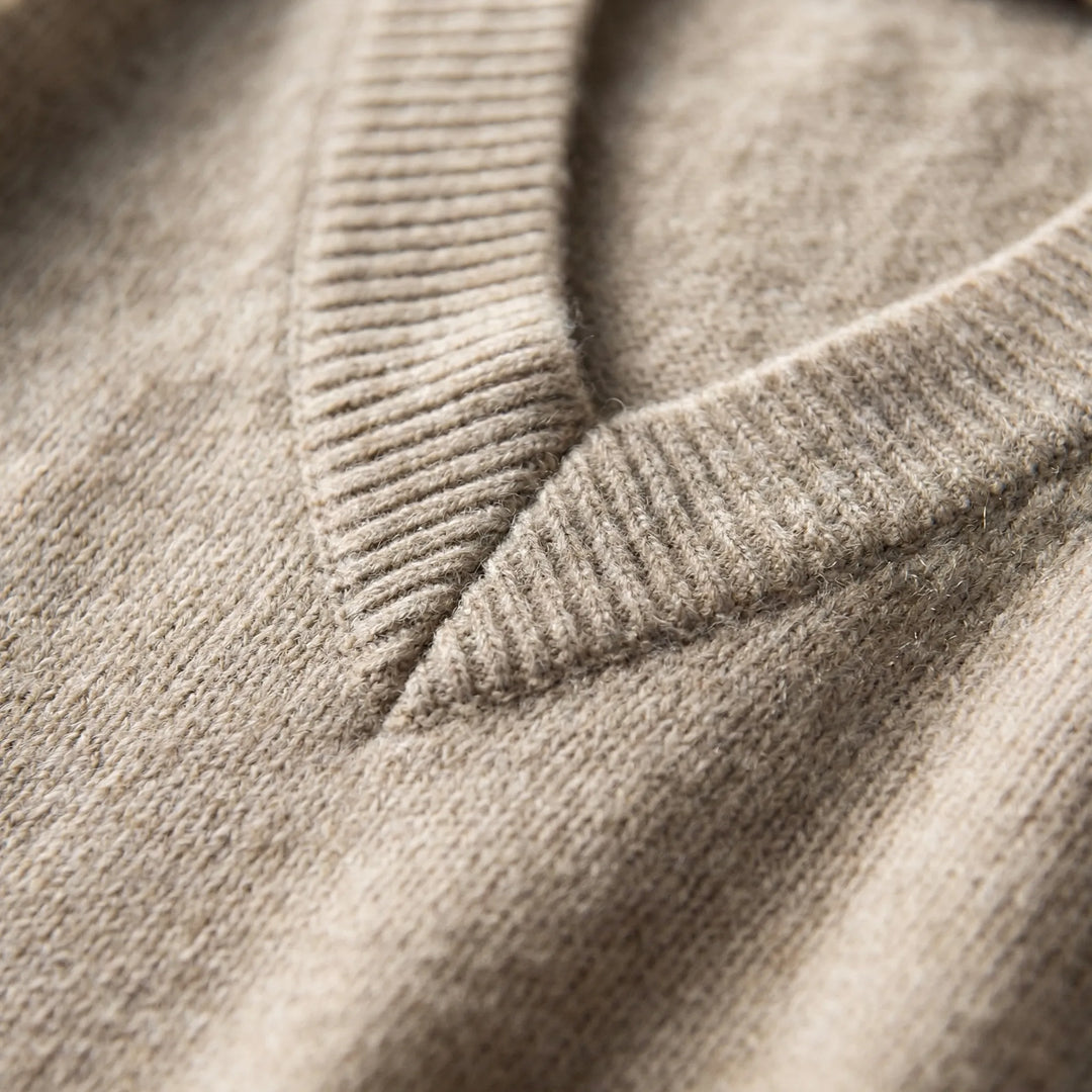Velnara - Relaxed Fit V-Neck Knit Sweater