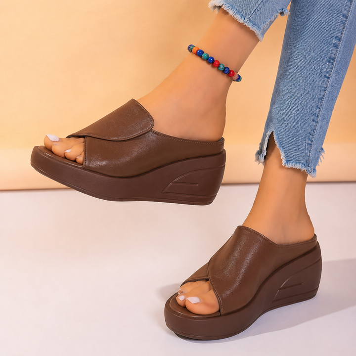 Celine™ | Mukavat sandaalit tukevalla pohjallisella