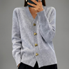 Lämpö, Eleganssi ja Ajaton Naisellinen Viehätys Cardigan