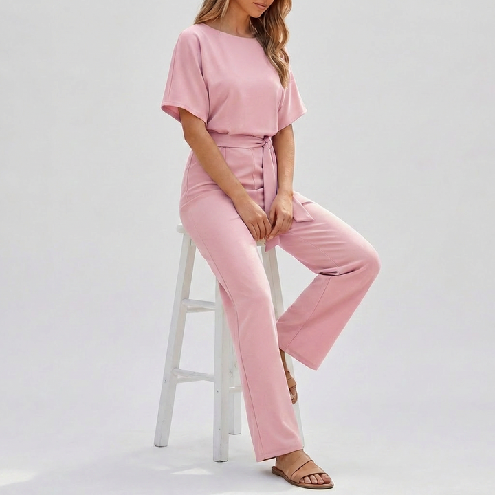 Tyylikäs OnePiece päivästä iltaan -haalari naisille