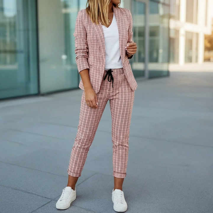 Naisten kaksiosainen formaali puku